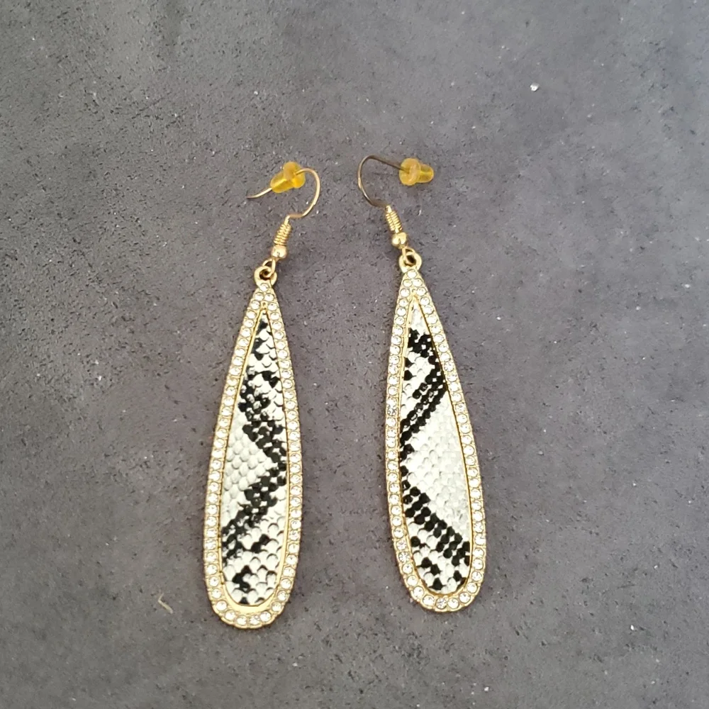 Snake earrings